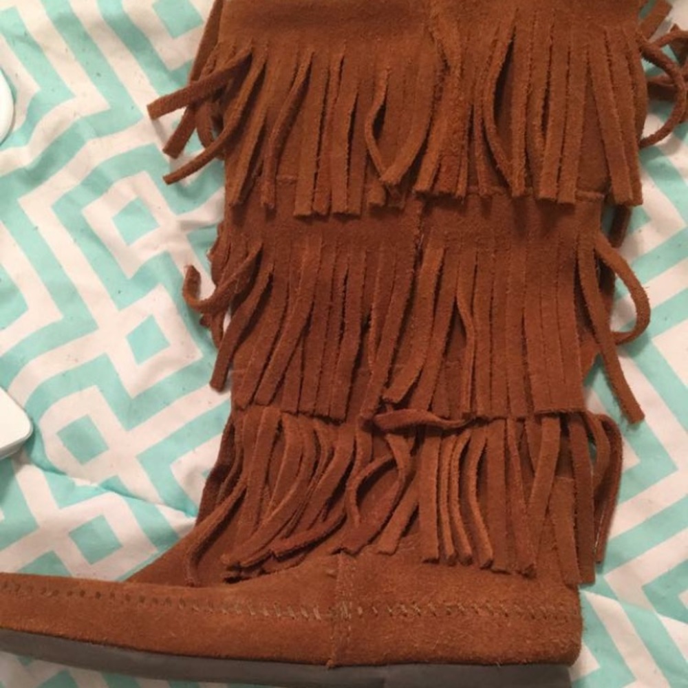 Minnetonka boots!!